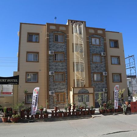 Kasgar Court Hotel Ayvaryara Екстериор снимка