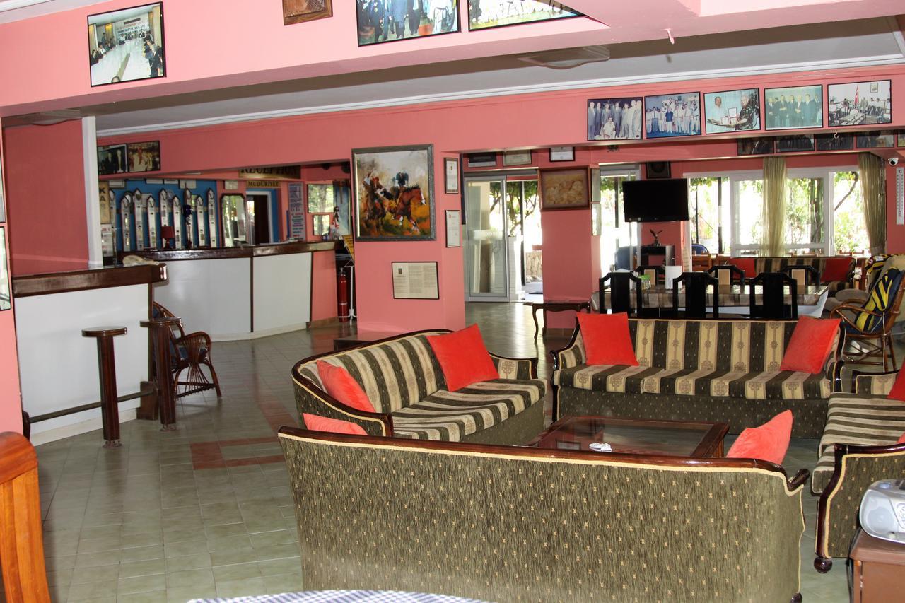 Kasgar Court Hotel Ayvaryara Екстериор снимка