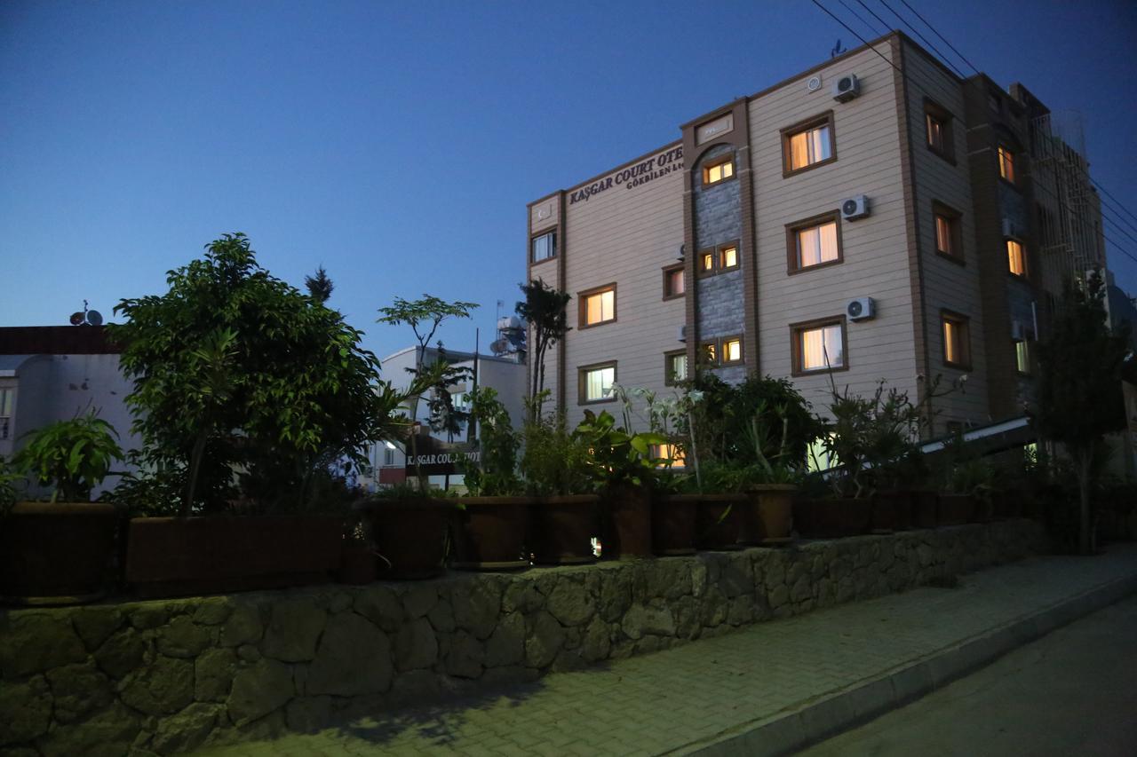 Kasgar Court Hotel Ayvaryara Екстериор снимка