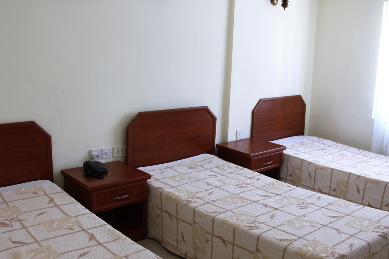 Kasgar Court Hotel Ayvaryara Екстериор снимка