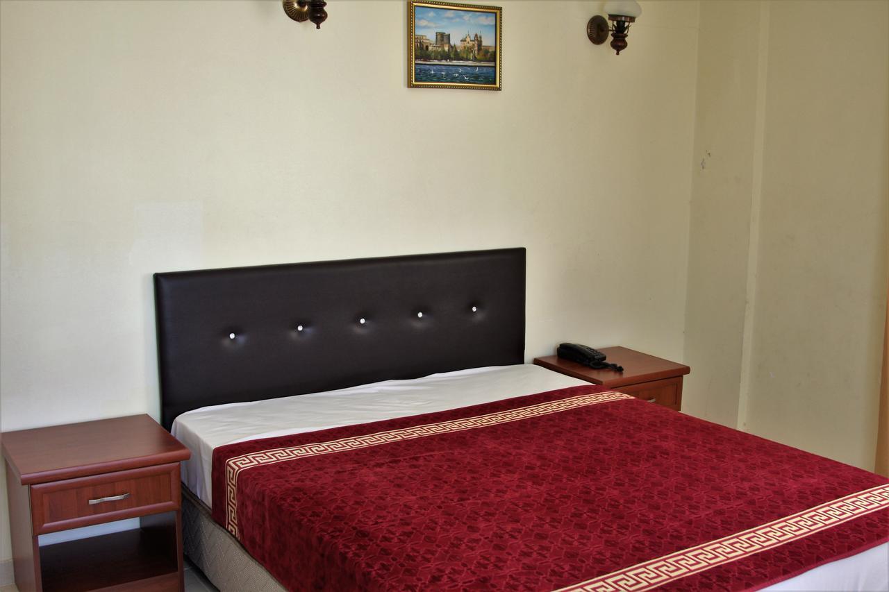 Kasgar Court Hotel Ayvaryara Екстериор снимка