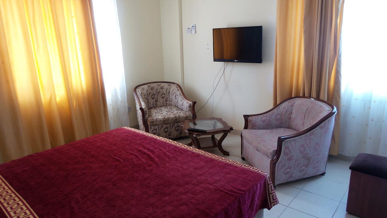Kasgar Court Hotel Ayvaryara Екстериор снимка