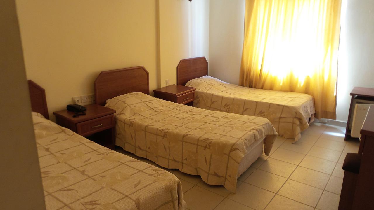 Kasgar Court Hotel Ayvaryara Екстериор снимка